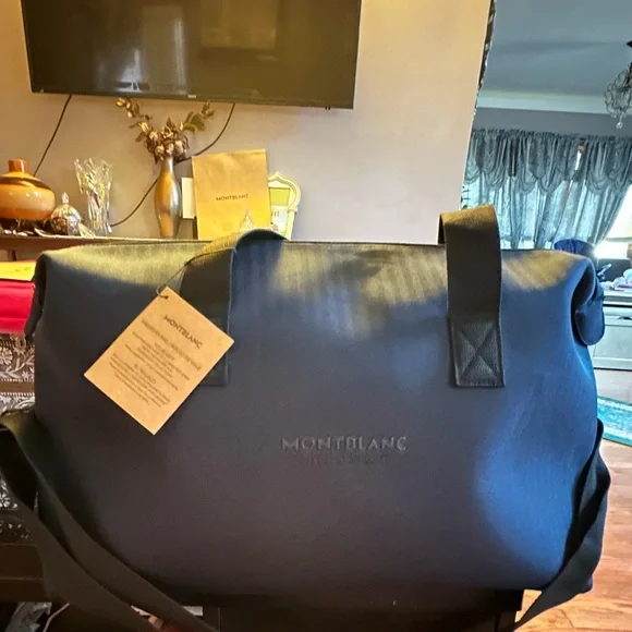 MONTBLANCduffel bagnew